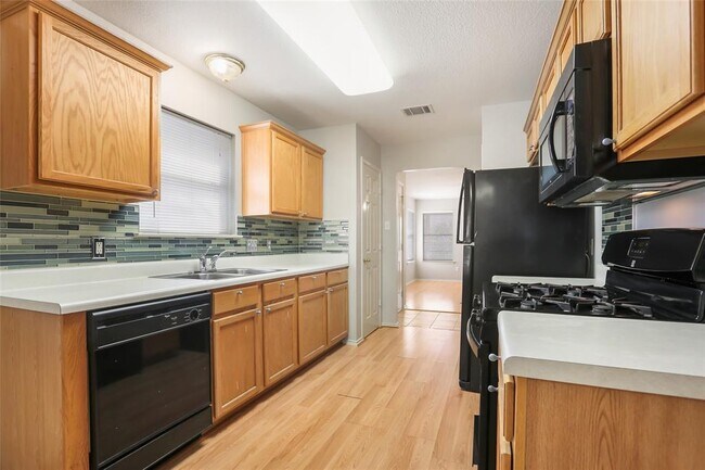 Building Photo - 15204 Drusilla's Dr