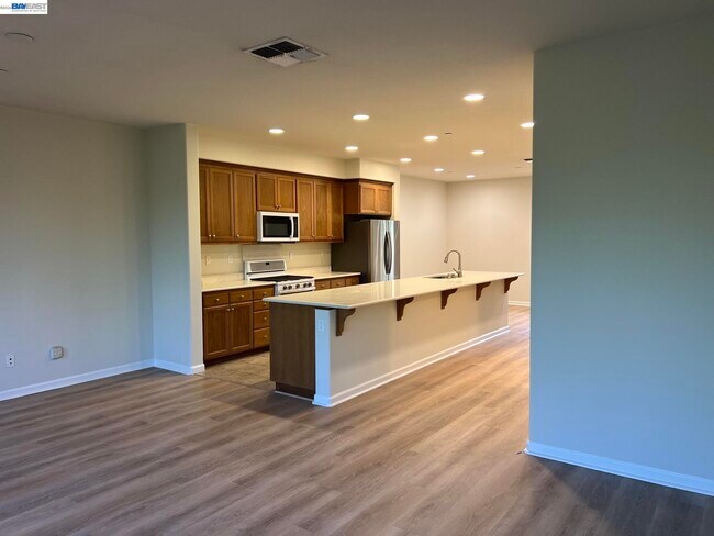 Building Photo - 5683 Melodia Cir