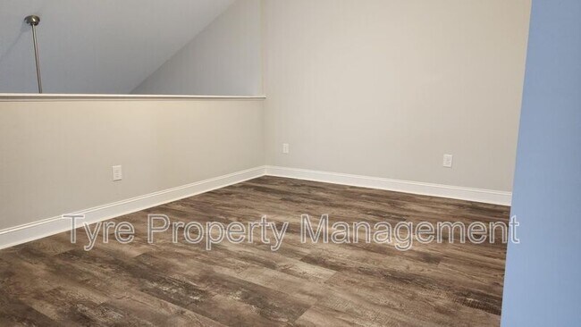 Building Photo - 1815 Fox Den Way