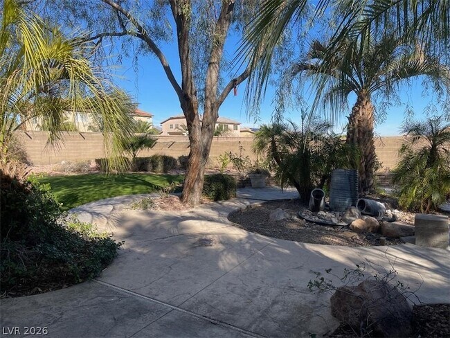 Building Photo - 7392 Shady Breeze Ct