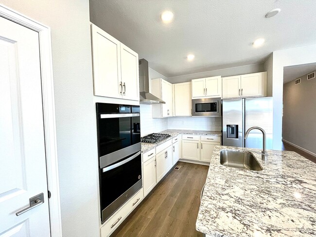 Building Photo - Incredible 3 bed/2 bath home in Fort Collins!