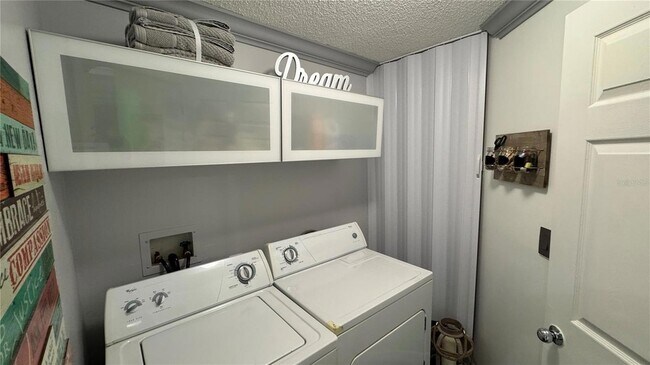 Building Photo - 5655 Bentgrass Dr