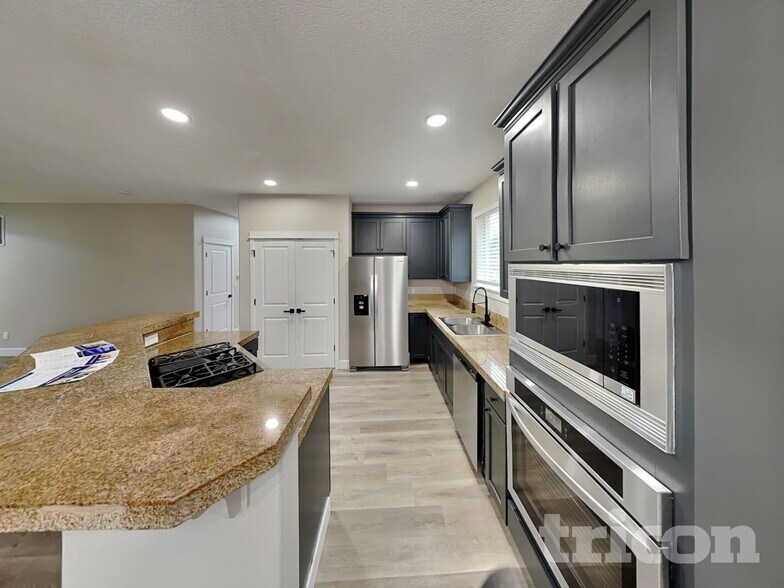 Building Photo - 14657 SE Natalya St