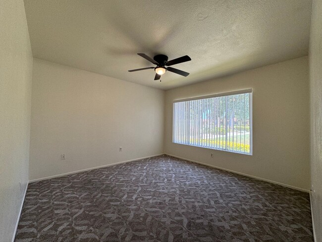 Building Photo - 55+ Single Story Condo in Hemet - HALF OFF...