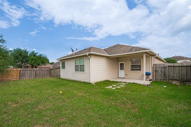 Building Photo - 18302 Red Oak Manor Ln