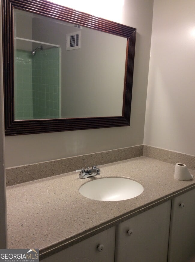 Building Photo - 1417 Pennel Dr