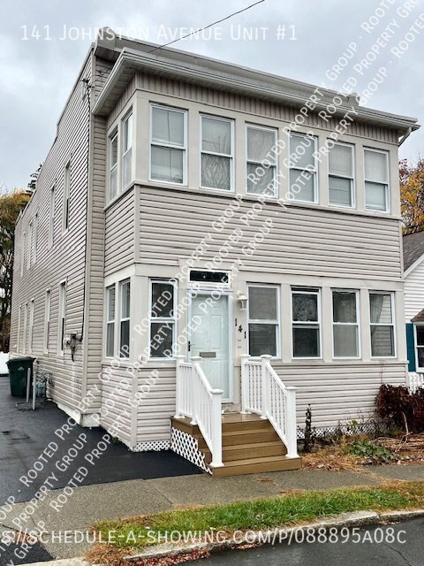 Building Photo - Spacious Cohoes 2-Bedroom