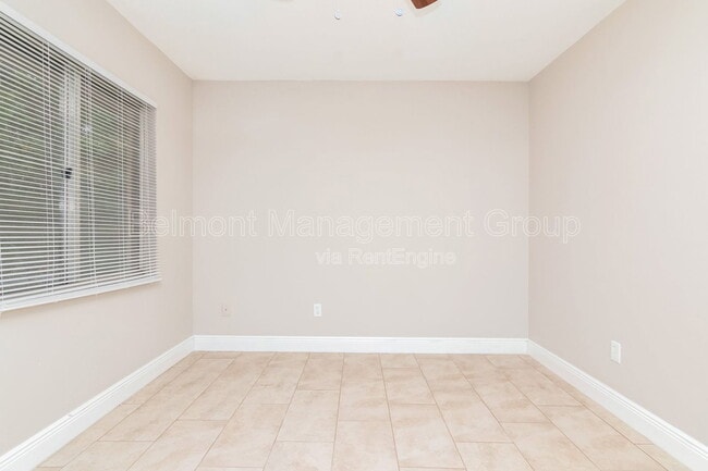 Building Photo - 1848 Bonneville Dr