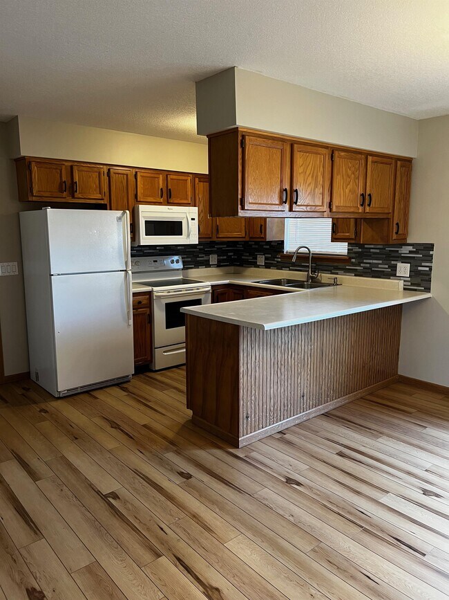 Building Photo - 731 S Sandusky St