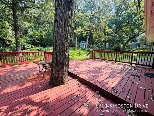Building Photo - 6701 Kingston Dr