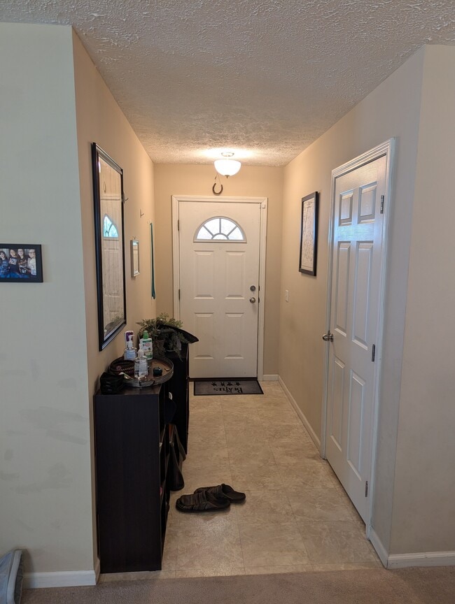 Building Photo - 2306 E Delaware Ave