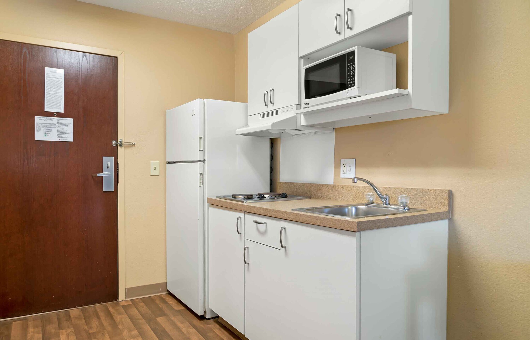 Building Photo - Furnished Studio-Detroit - Farmington Hills