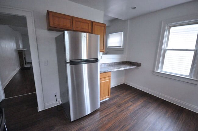 Building Photo - 1333 N 6th St