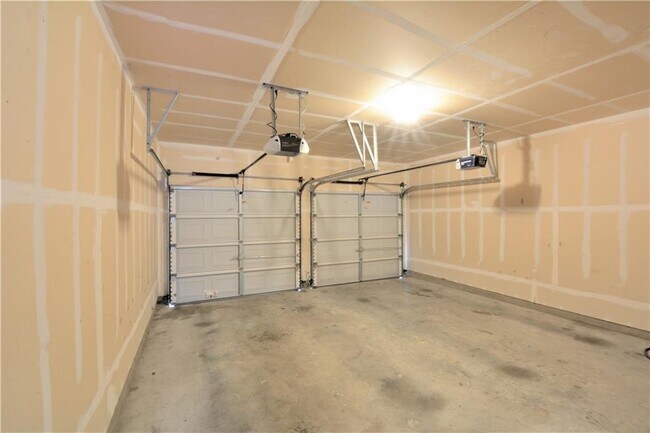Building Photo - 8000 Tonkinese Dr