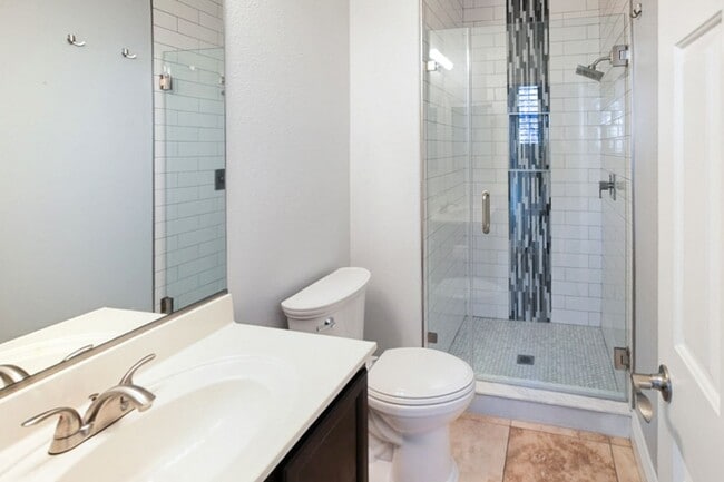 Building Photo - Beautiful 3 Bed South Summerlin Home With 1st Floor Bed and Bath