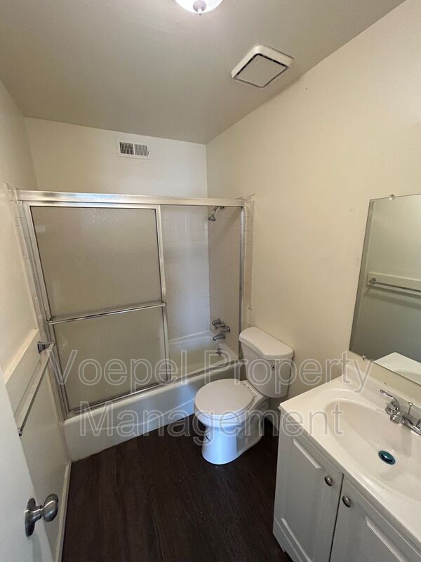 Building Photo - 10103 E 67th St