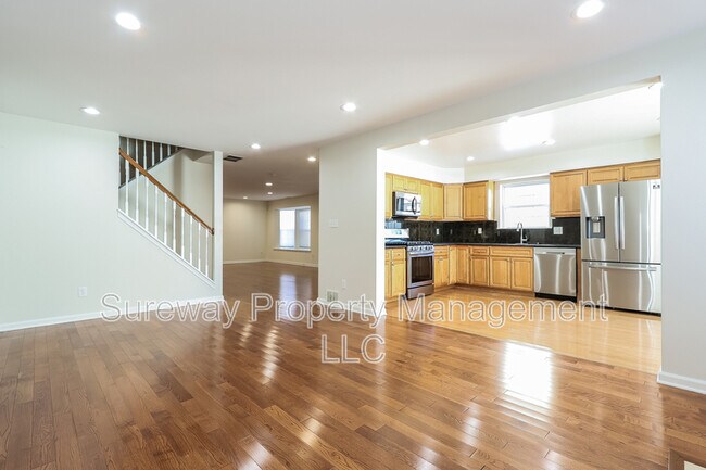 Building Photo - 18 Leighton Dr