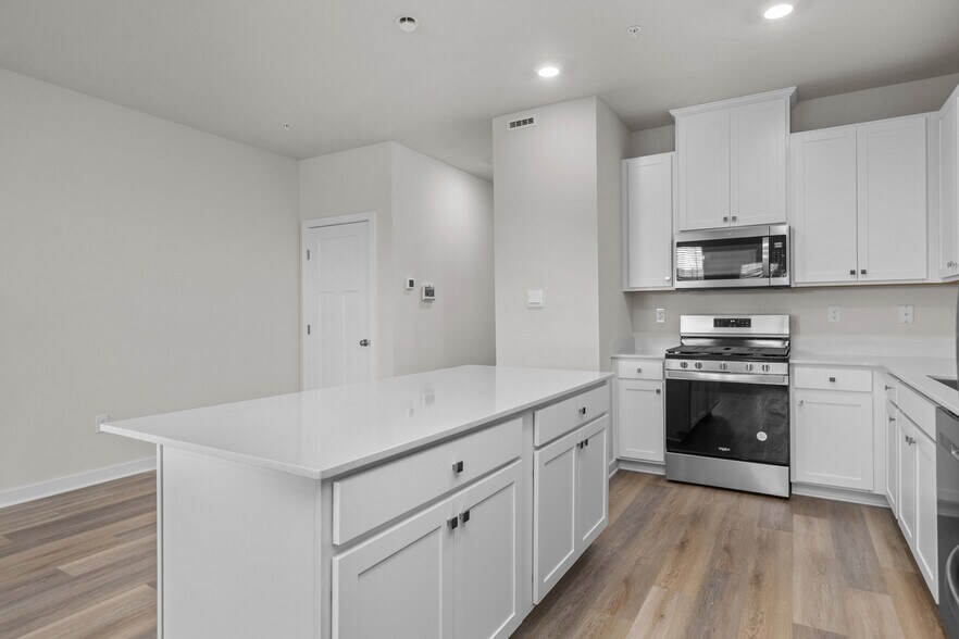 Building Photo - 216 Hanover Ln