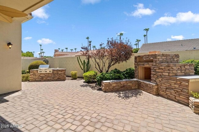 Building Photo - 1535 W Winter Dr