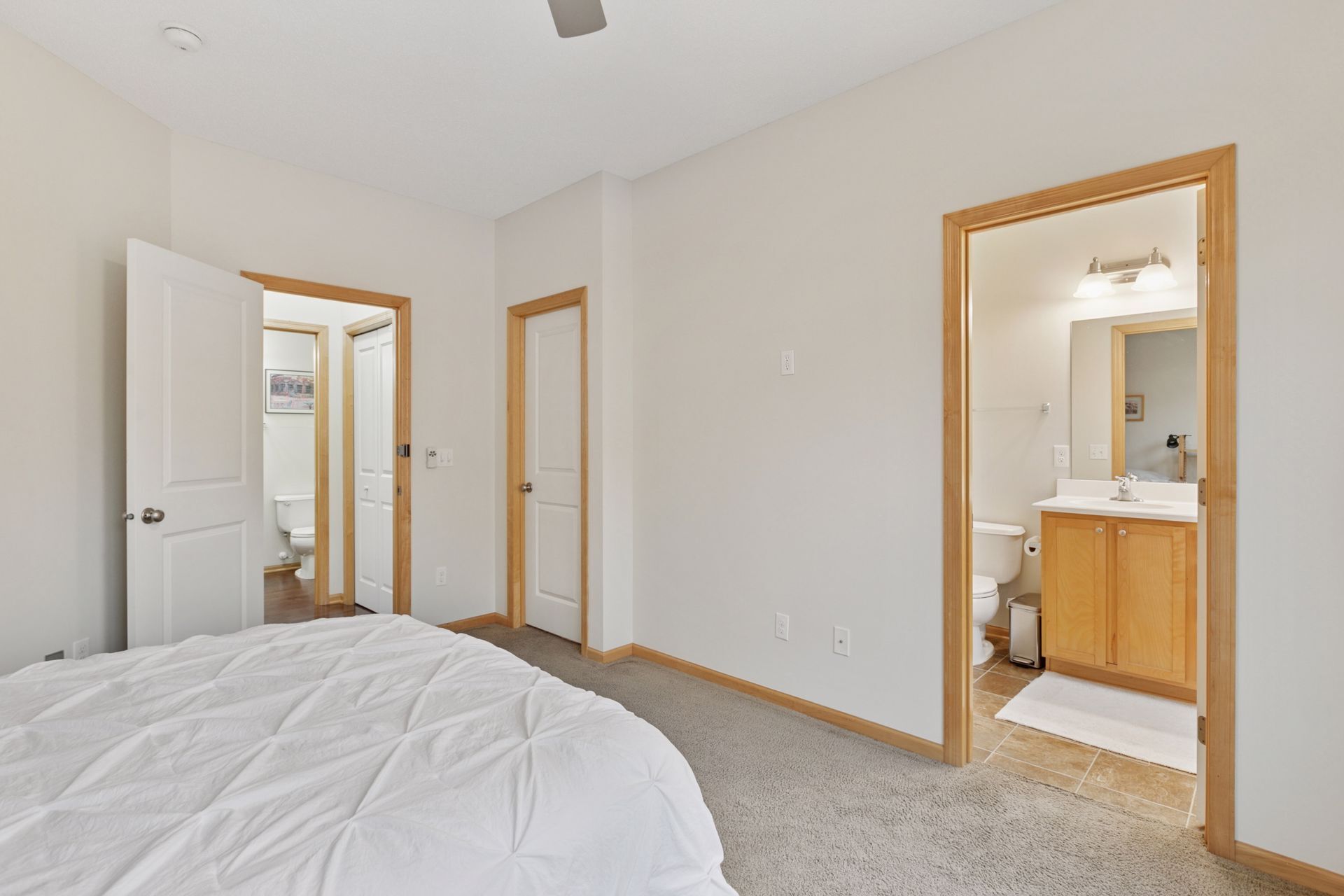 Building Photo - 10749 Falling Water Ln