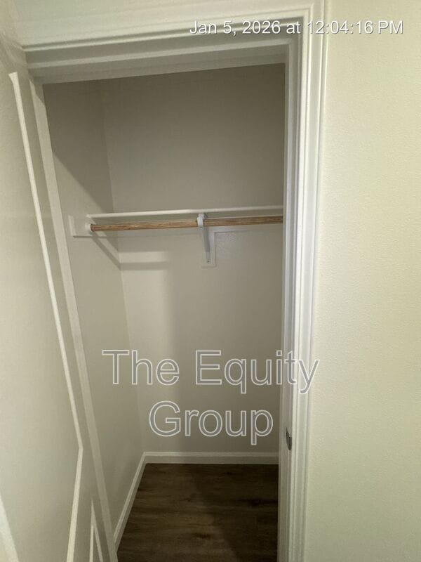 Building Photo - 7064 W Wren Ave