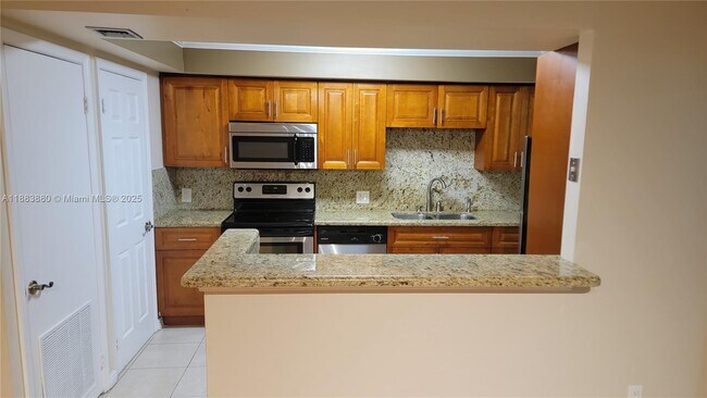 Building Photo - 8401 SW 107th Ave