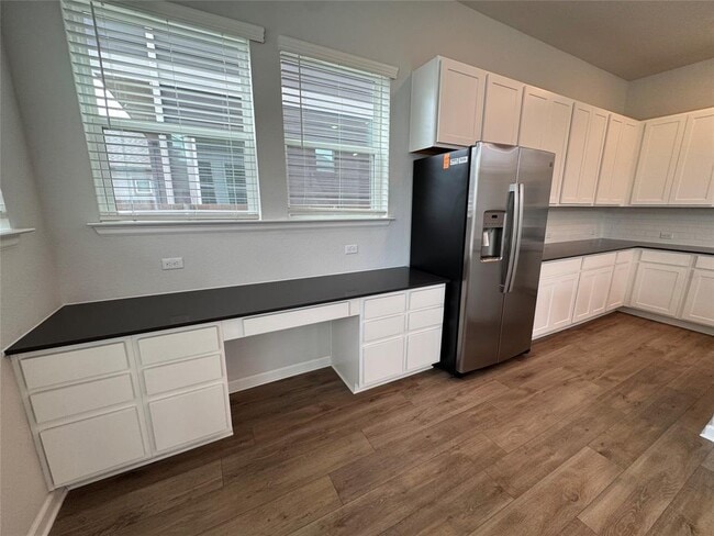 Building Photo - 3000 Chisholm Trail Rd