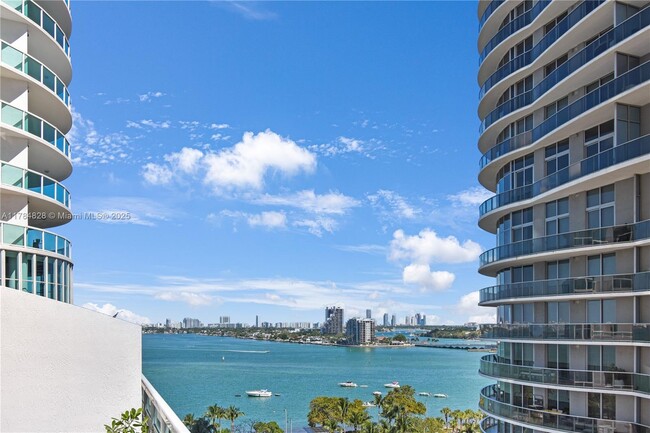 Building Photo - 1800 N Bayshore Dr