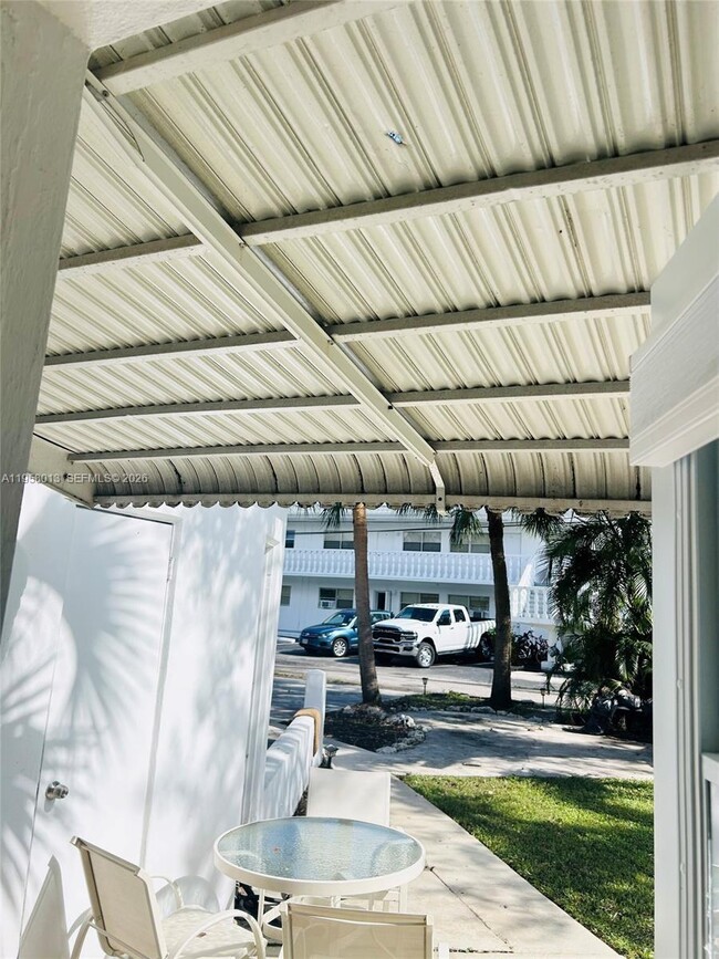 Building Photo - 1729 N 16th Ct