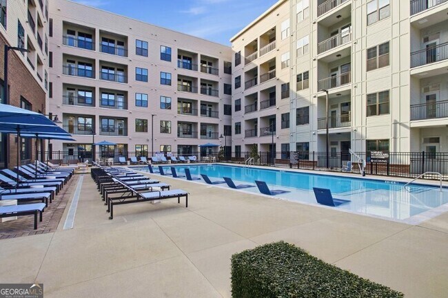 Building Photo - 1400 Lake Hearn Dr NE