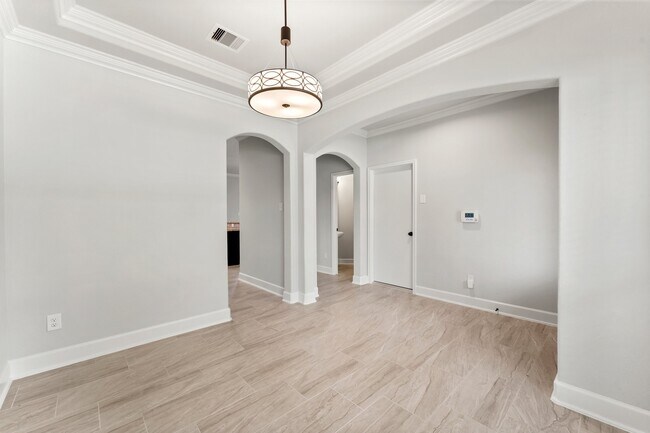 Building Photo - 2590 Magnolia Fair Way