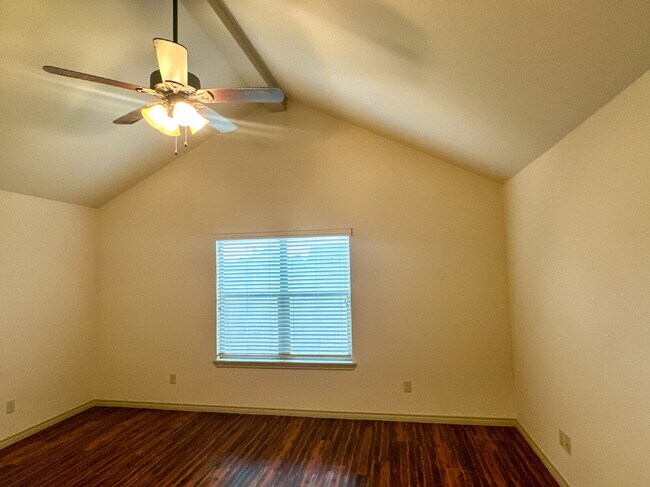 Building Photo - Great 3/2/2 in South Lubbock!