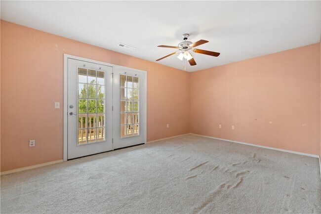 Building Photo - 614 N Keats Dr