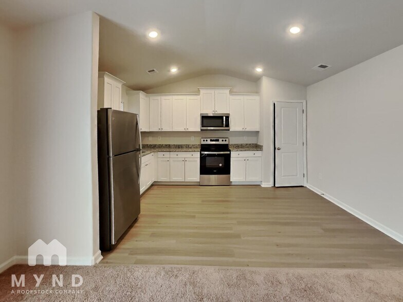 Building Photo - 371 Ivy Bank Dr