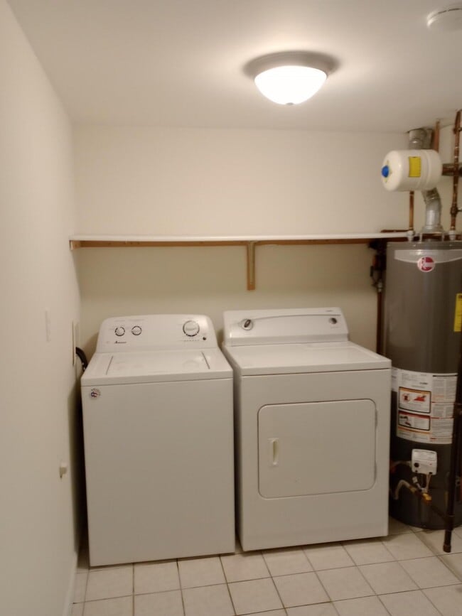 Building Photo - 702 Upland Creek Rd