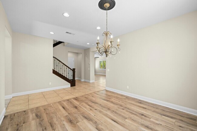 Building Photo - 44313 Marcelina Ct