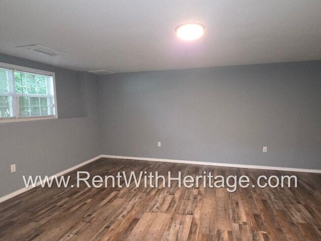 Building Photo - Immaculate 5-bedroom, 3-bath home in the Cedar Mountain Park subdivision in Douglasville, GA.