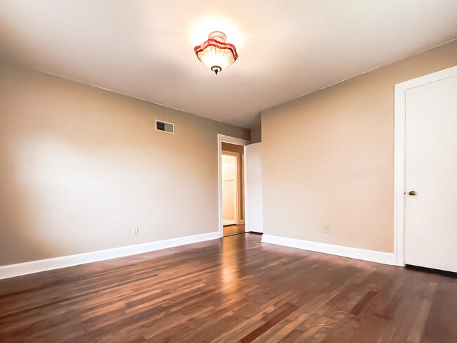 Building Photo - 1512 Ford Ave