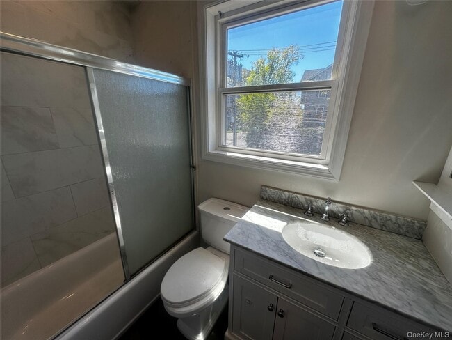 Building Photo - 59 Cottage St