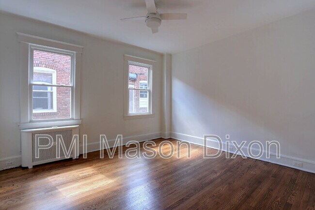 Building Photo - 2417 Eutaw Pl