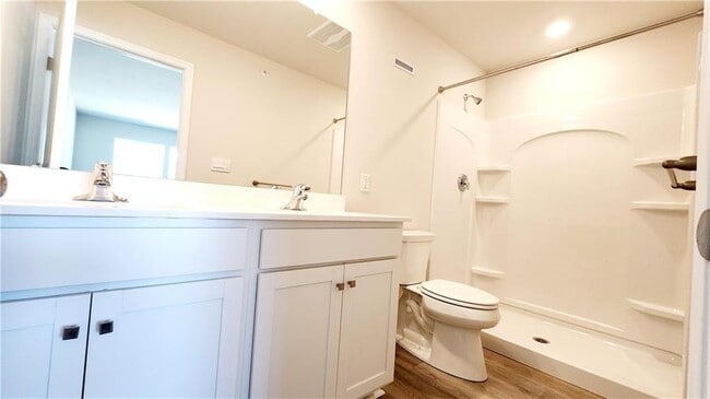 Building Photo - 1132 Martin Rd