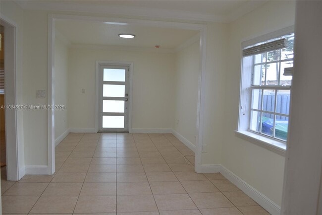 Building Photo - 3501 NW 14th Terrace