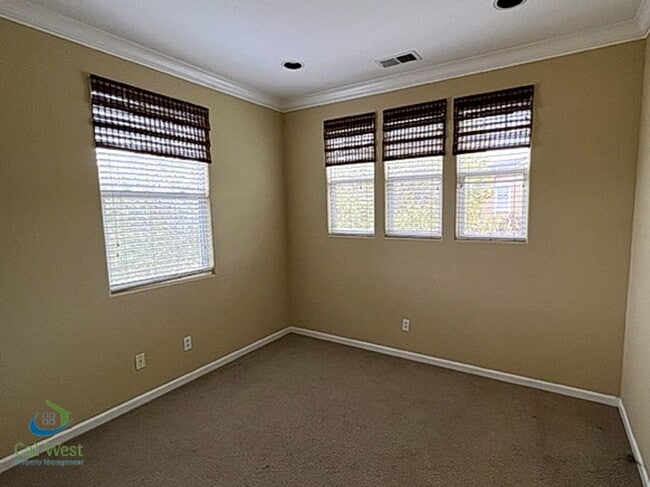 Building Photo - $3995 - 3 Bed/2.5 Bath Two Story Home in D...
