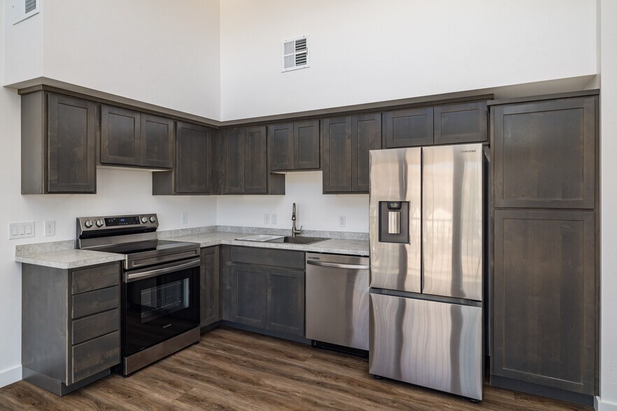 Building Photo - 443 Kane Creek Blvd