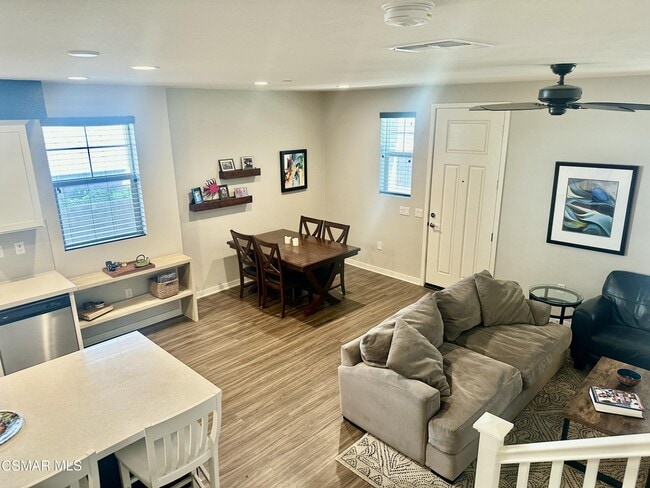 Building Photo - 139 Farmhouse Dr