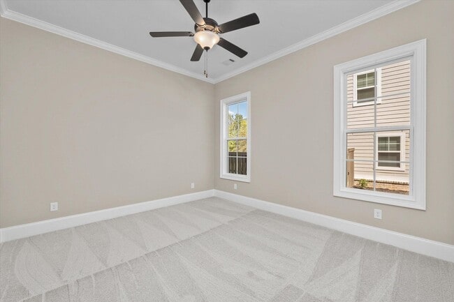 Building Photo - 565 River Oaks Ln