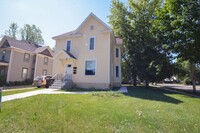 Building Photo - 107 3rd Ave SW