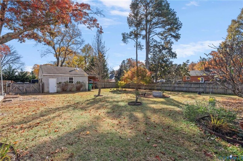 Building Photo - 513 Wesley St