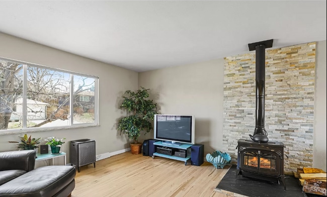 Building Photo - 4555 Brookfield Dr