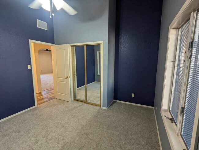 Building Photo - Large 3 bedroom with 3 car garage